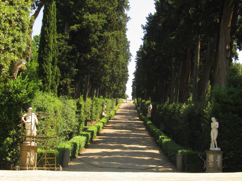 Avenida das estatuas